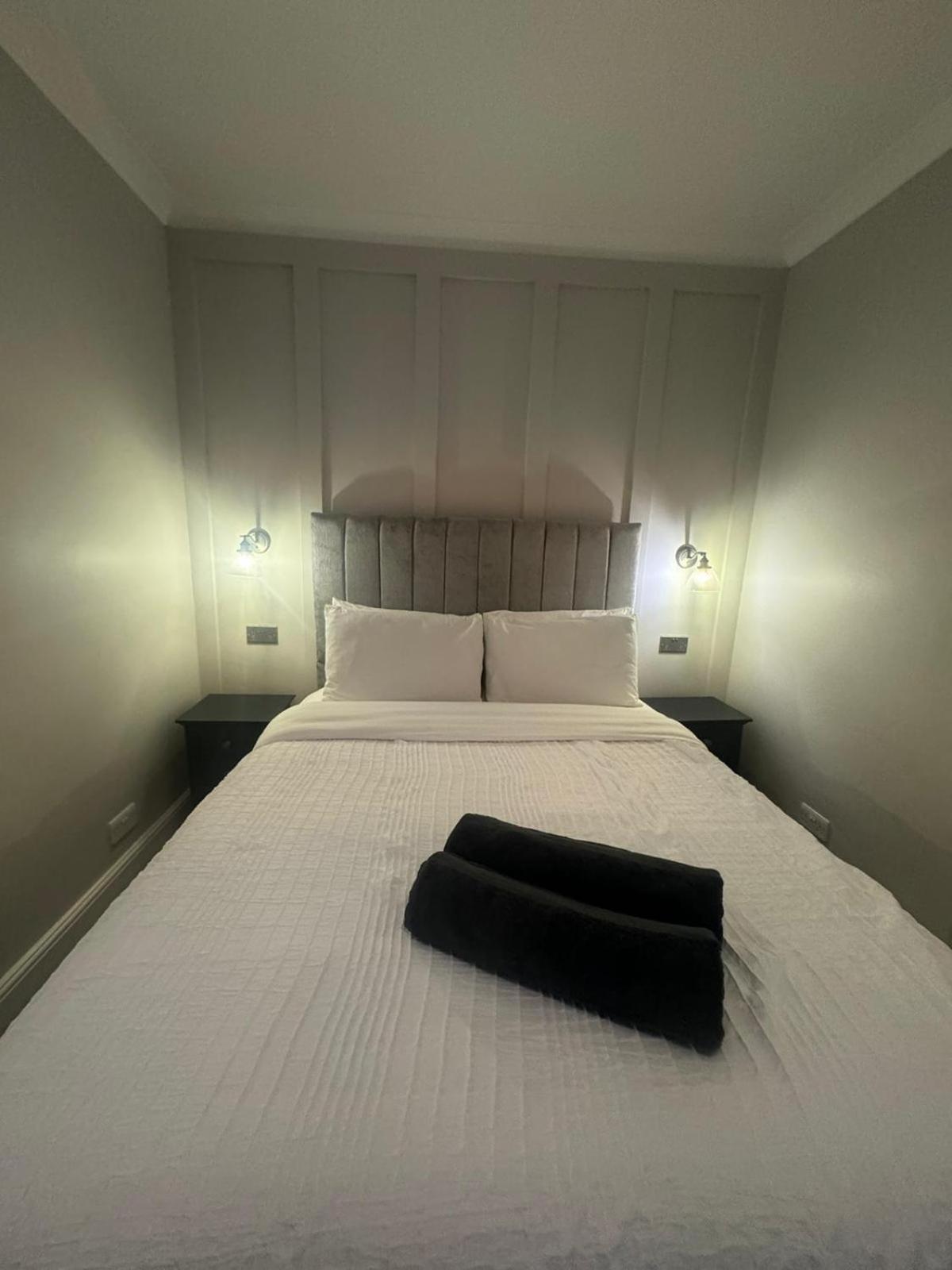 Luxurious New Serviced Apartment Redhill  Extérieur photo